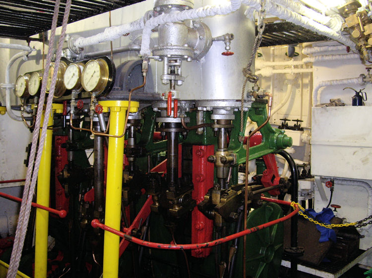 Lydia Eva's triple expansion steam engine